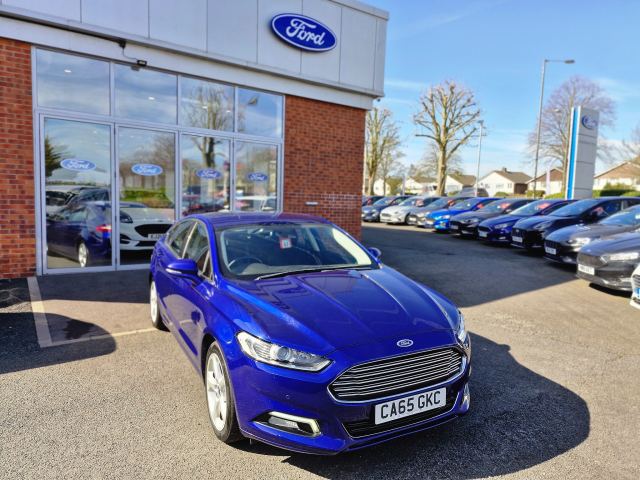 2015 (65) Ford Mondeo 2.0 TDCi Titanium Hatchback 5dr Diesel Powershift Euro 6 (s/s) (150 ps)